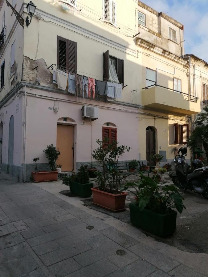 Le Antiche Mura 2 Apartment Sassari Luaran gambar